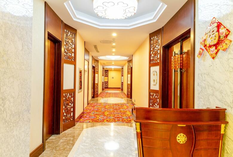 Warren Hotel