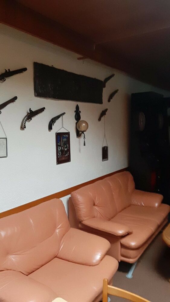 Black Bear Bikers Pub Hotel