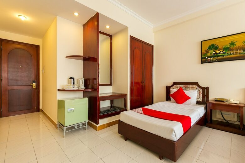 Oyo 226 Tao Dan Hotel