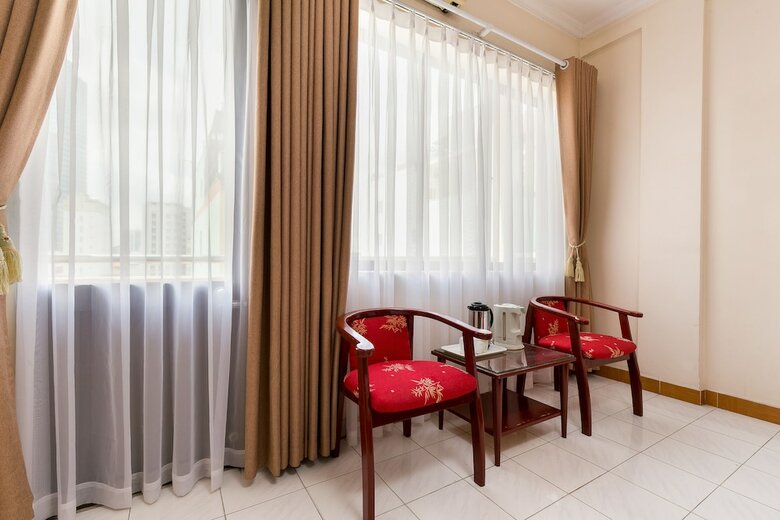 Oyo 226 Tao Dan Hotel