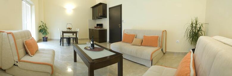 Contessa Apartments