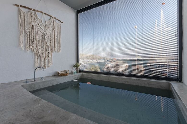 Hotel Harbour Suites