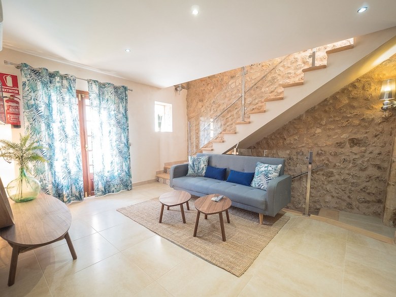 Apartamentos Cas Mercader By Alquilair