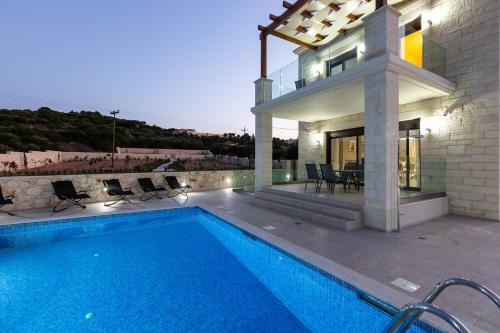 Eudora Luxury Stone Villa