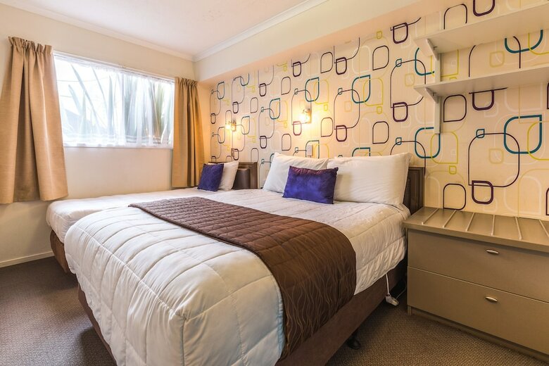 Rotovegas Motel