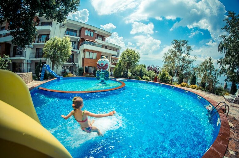 Apartamentos Messambria Fort Beach