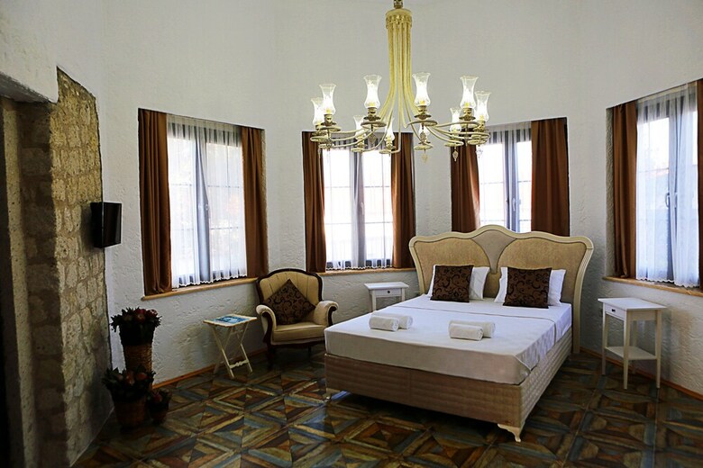 Alacat? Albatross Hotel
