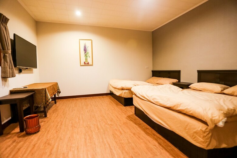 Hotel Fun Shuili B&B