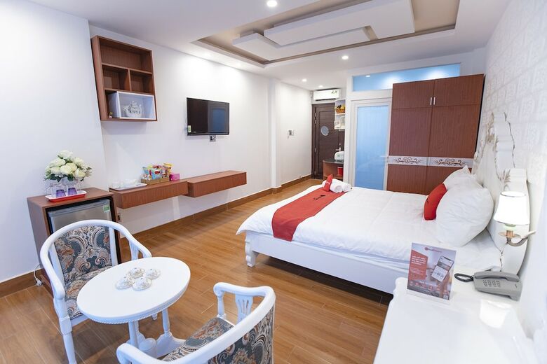 Hotel Reddoorz Plus @ Cach Mang Thang 8 Street