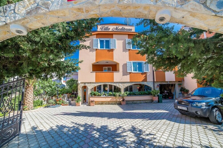 Apartments Villa Mediteran