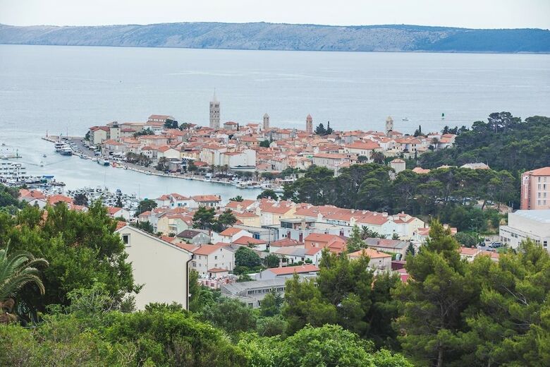 Apartments Lidija Palit