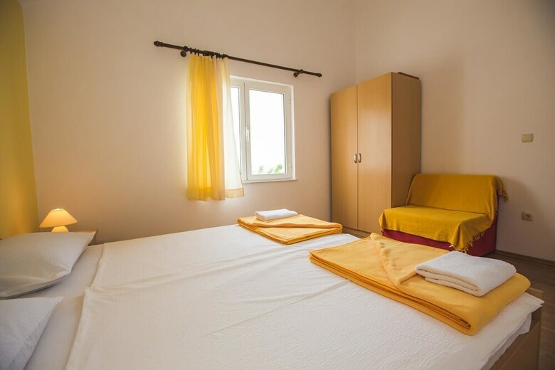 Apartments Lidija Palit