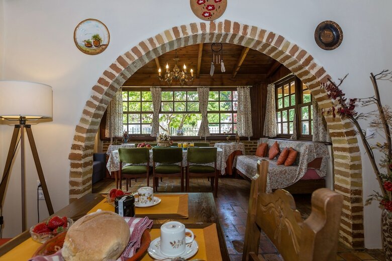 Maria's Countryside House