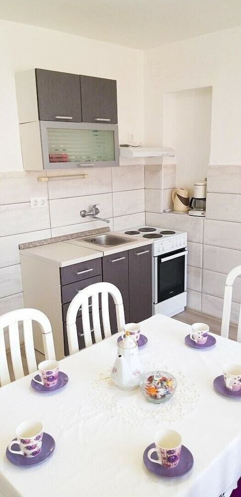Apartments Cagalj
