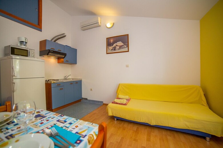 Apartments Emil Zora