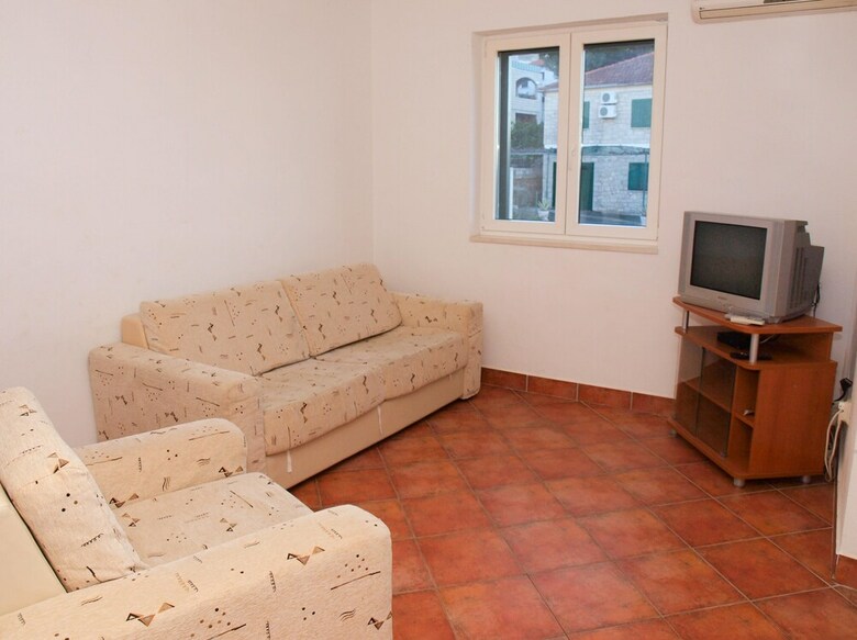 Apartments ?anti?