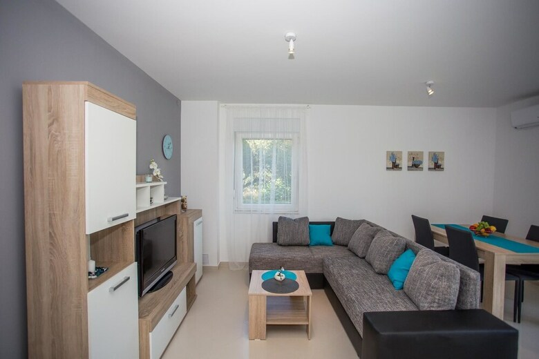 Apartments Enelani
