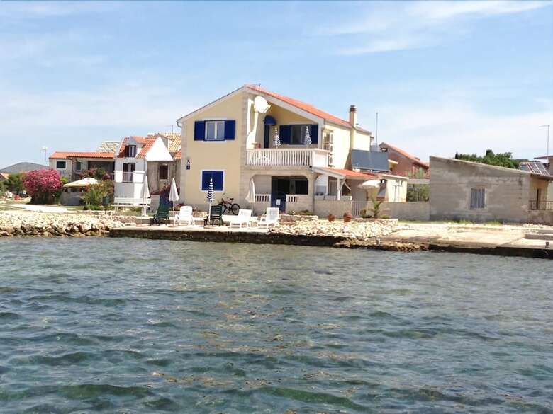 Apartments Grivi?i?