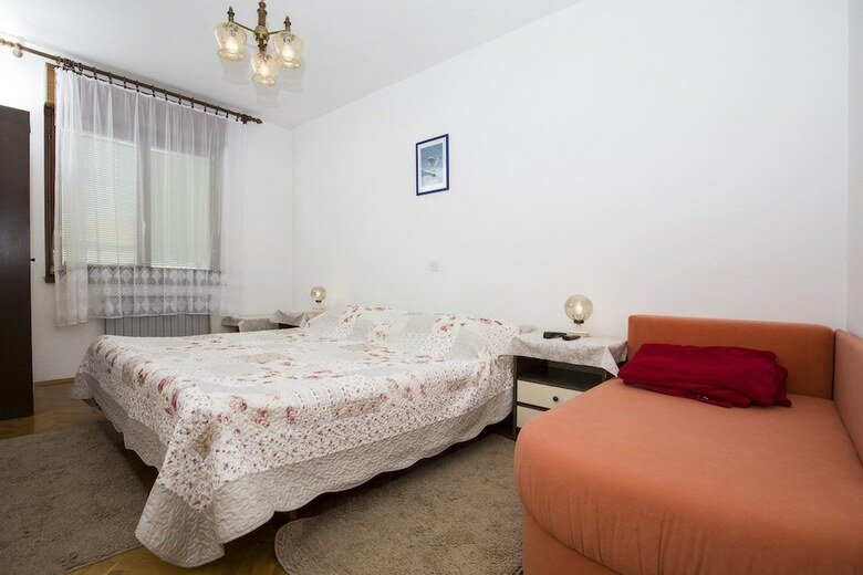 Apartments And Rooms Krstini?