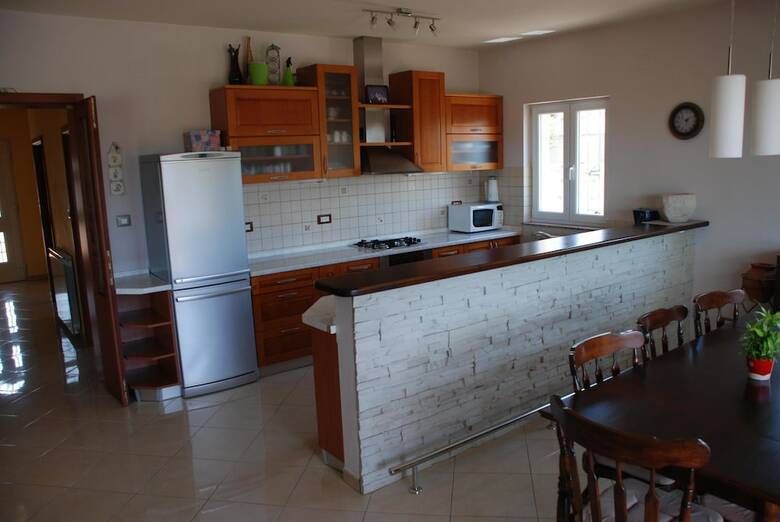 Villa Paula / Three Bedrooms H1