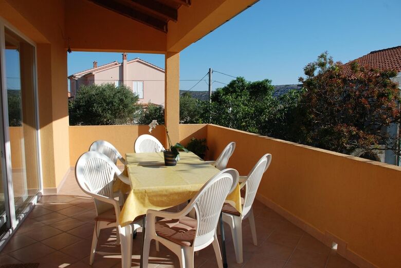 Villa Paula / Three Bedrooms H1