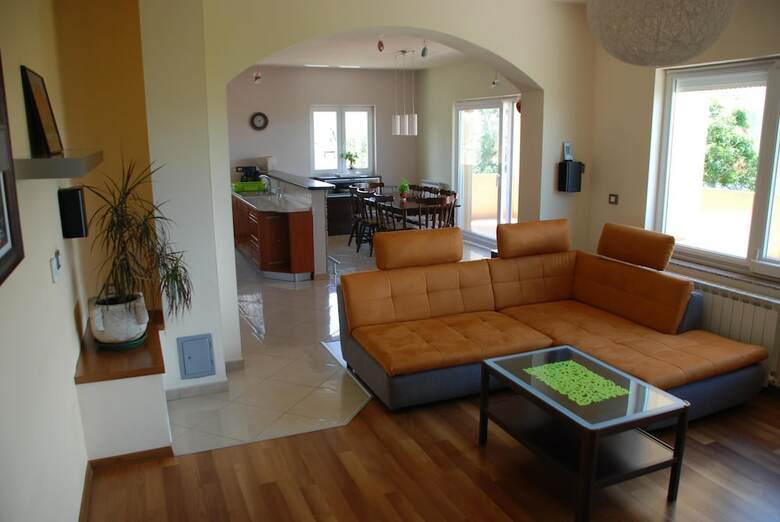 Villa Paula / Three Bedrooms H1