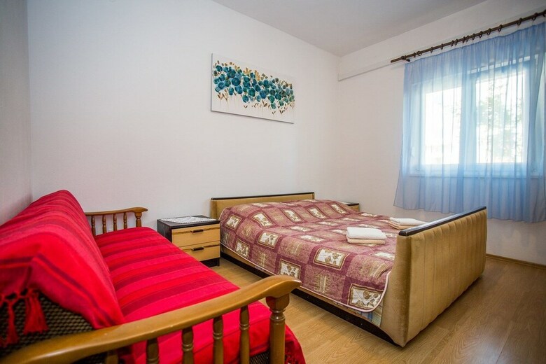 Apartments Mala Karla