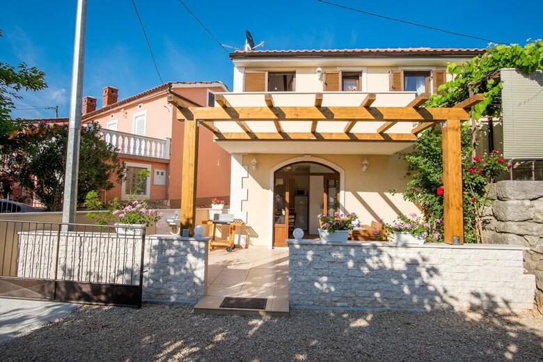 Apartamentos Holiday House Ivana