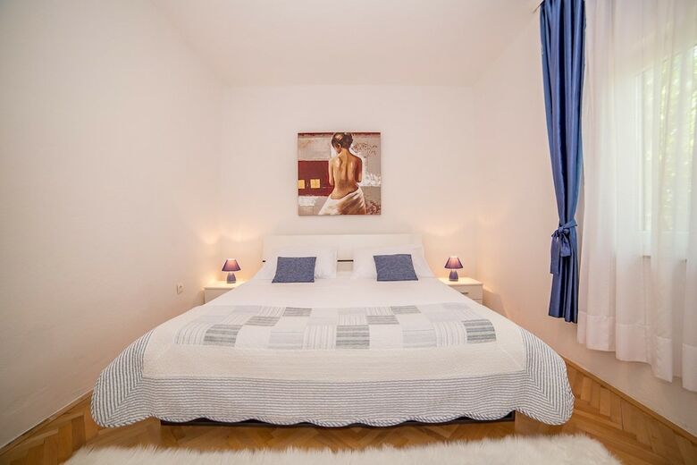 Apartments Milas