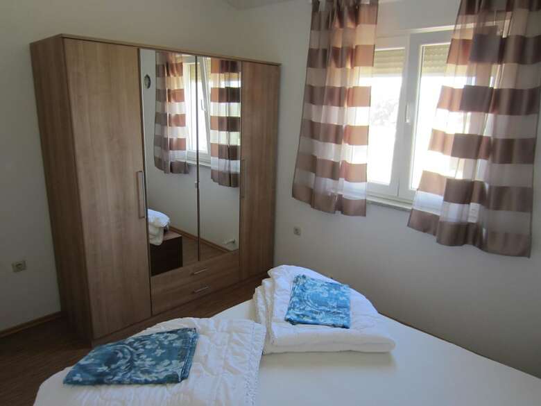 Apartments Mara Liznjan