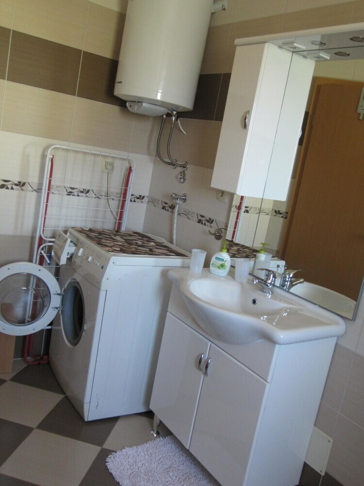 Apartments Mara Liznjan