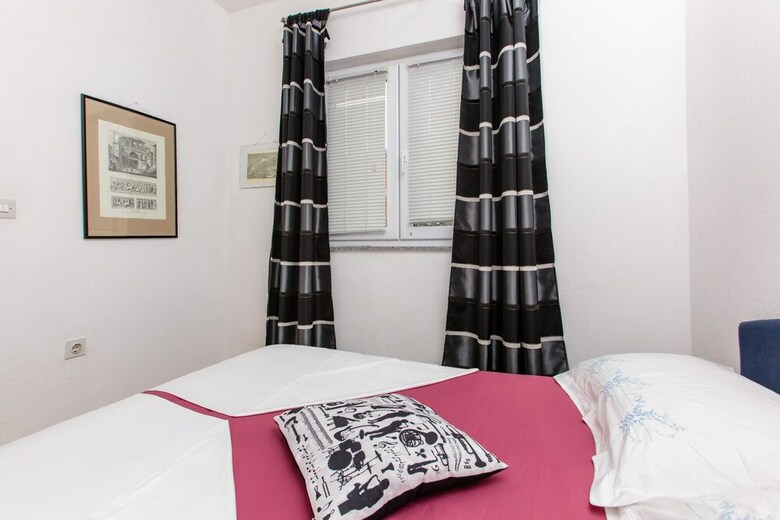 Apartments Grgur