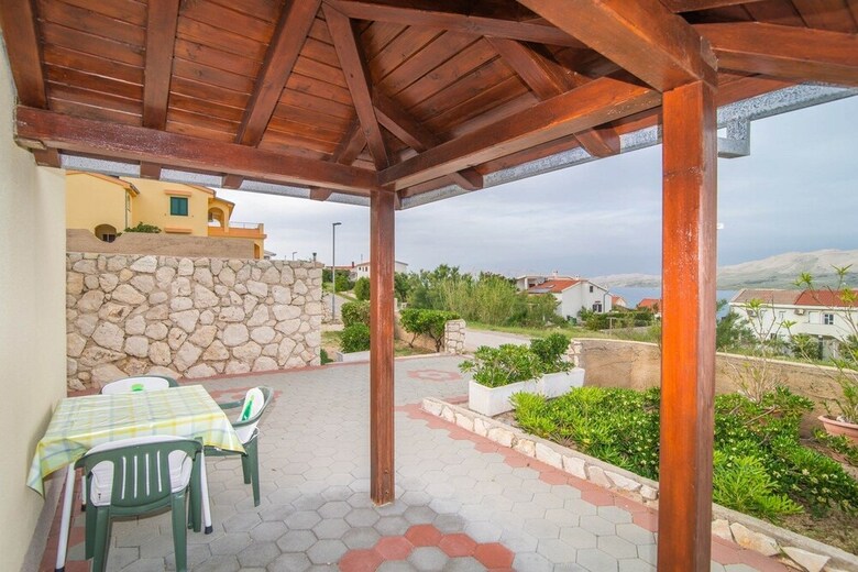 Apartments Valenti? 1304 Pag