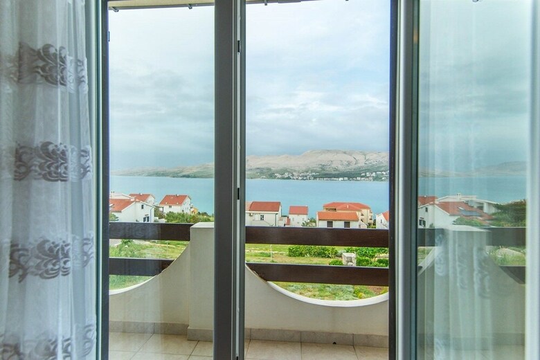 Apartments Valenti? 1304 Pag