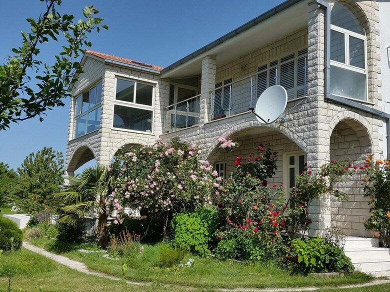 Apartamentos Villa Almas Neoric