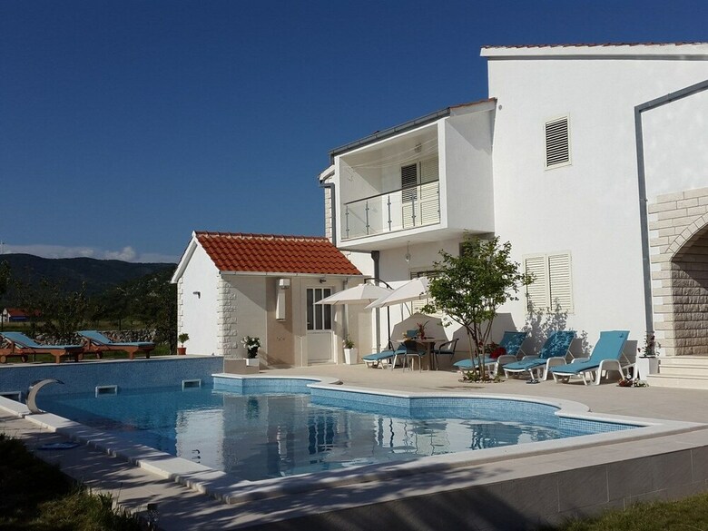 Apartamentos Villa Almas Neoric