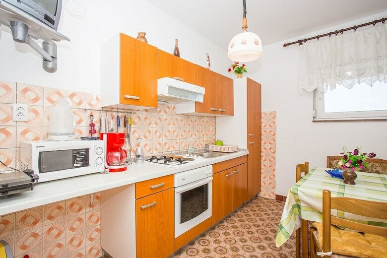 Apartments Anica M / Two Bedrooms A1