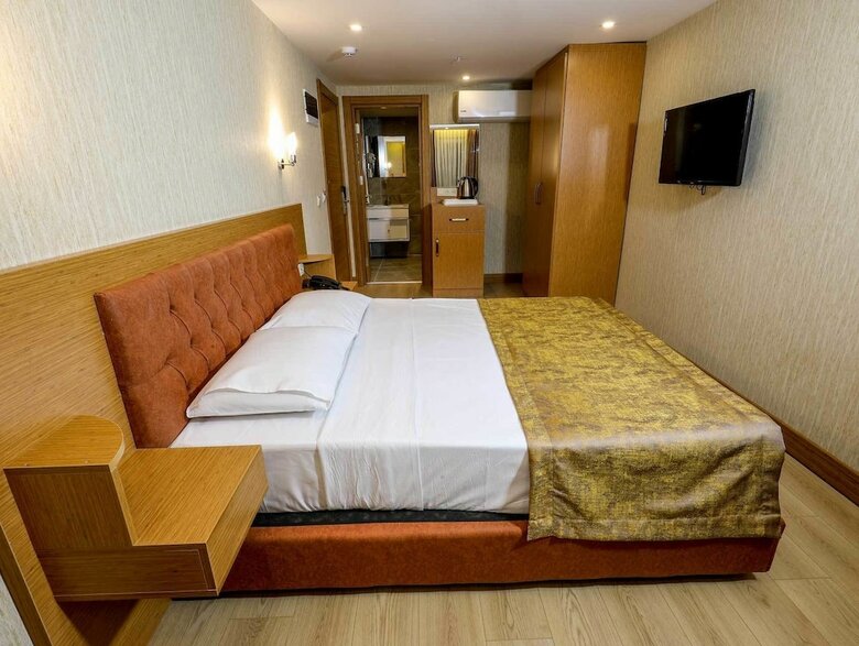 Hotel Grand Elmira Suites