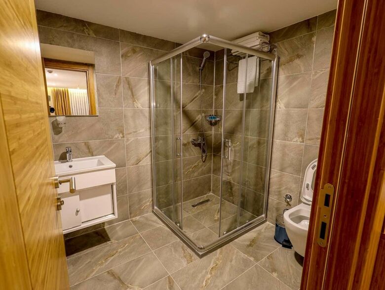 Hotel Grand Elmira Suites