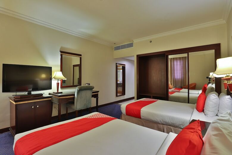 Capital O 237 Andalusia Hotel
