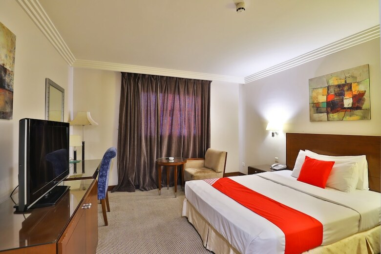 Capital O 237 Andalusia Hotel