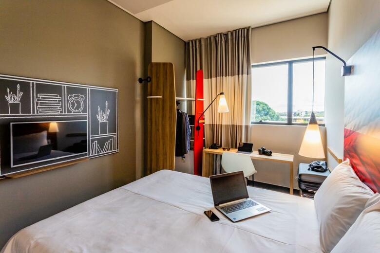 Hotel Ibis Palmas Avenida Jk