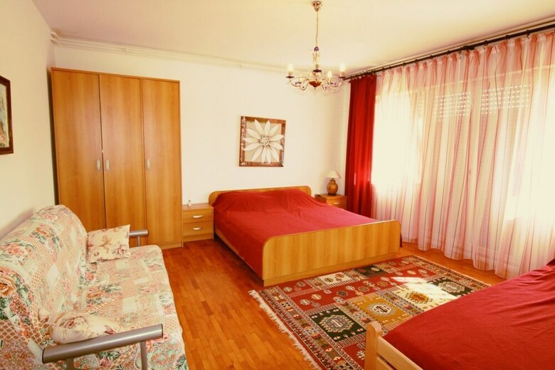 Apartamentos House Vlada
