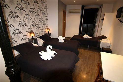 Hostal Abril