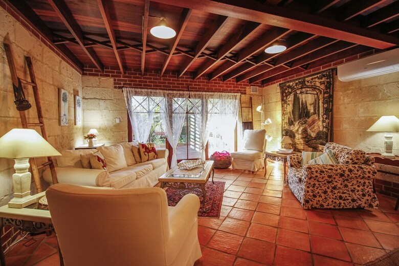 Country Cottage In Perth