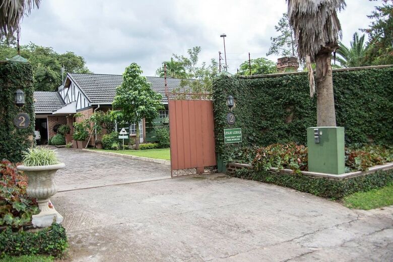 Leslie Lodge Bed & Breakfast