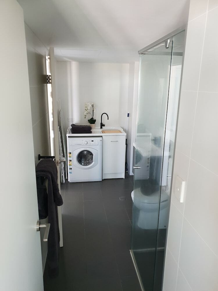 Modern Northbridge Apartment
