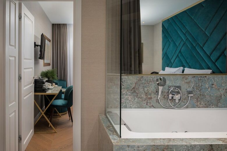 Bed & Breakfast Five Elements Luxury Rooms
