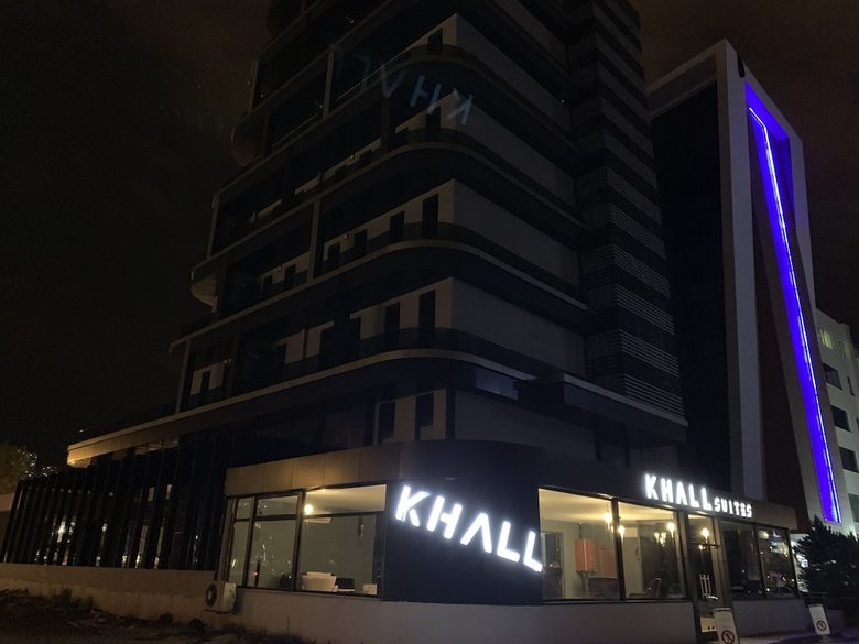 Khall Suite's