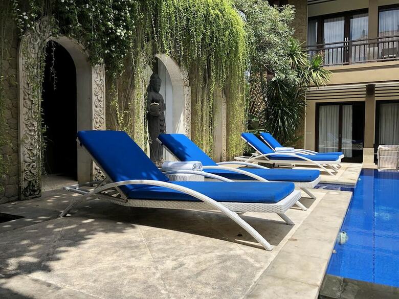 Bed & Breakfast D' Kubu Legian